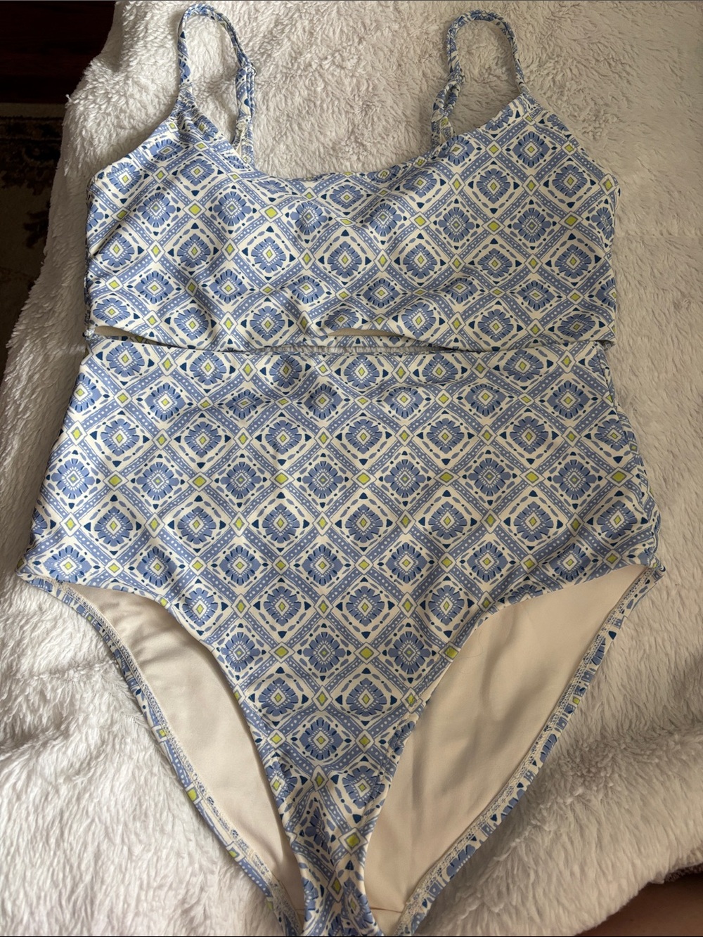 🩵OLD NAVY 2 PIECE BATHING SUIT-Large Top, Medium Bottom